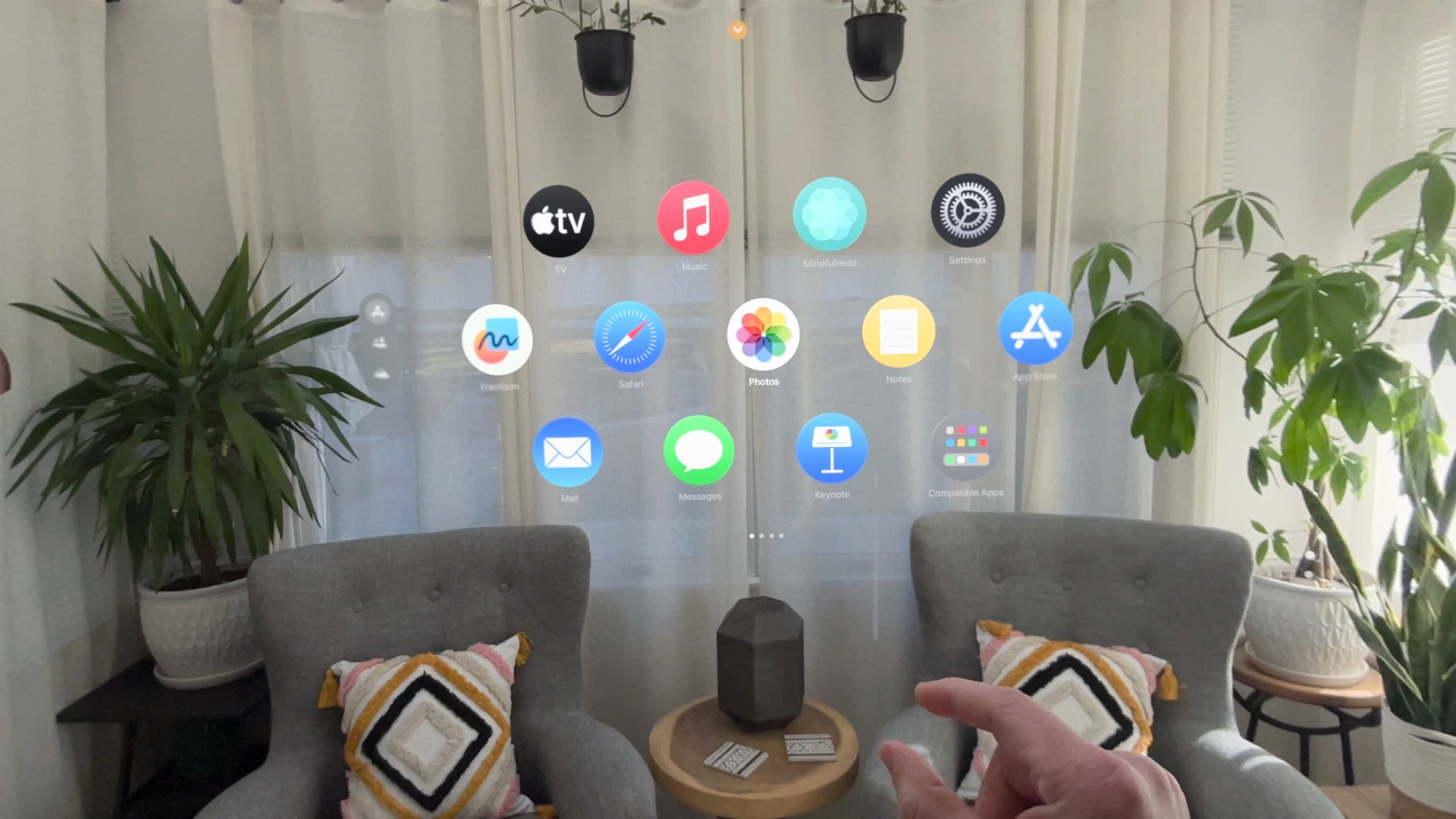 Apple Vision Pro mixed reality kasutuse näide.