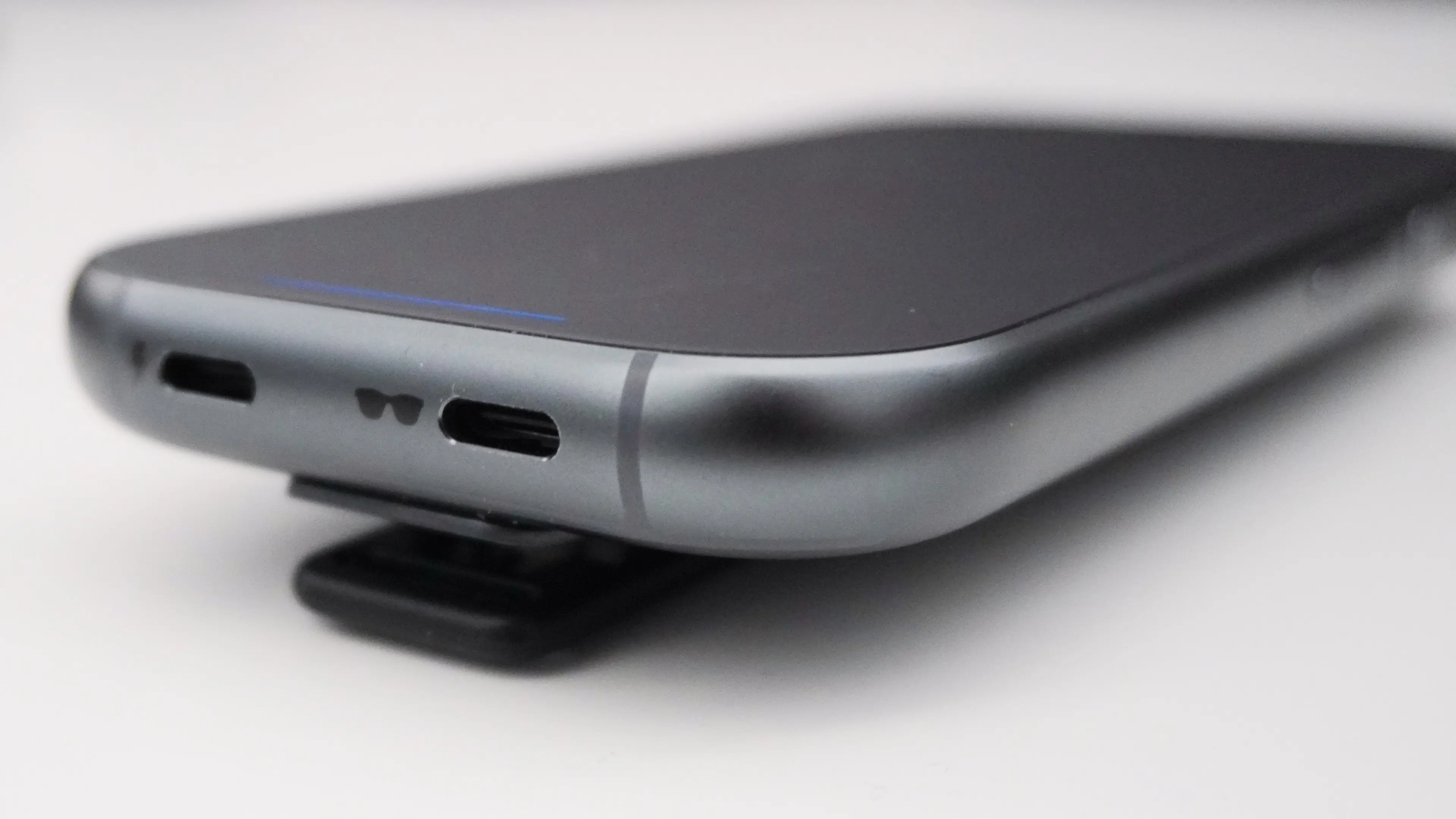 XREAL AURA compute puck USB-C pesad ja kinnitusklamber